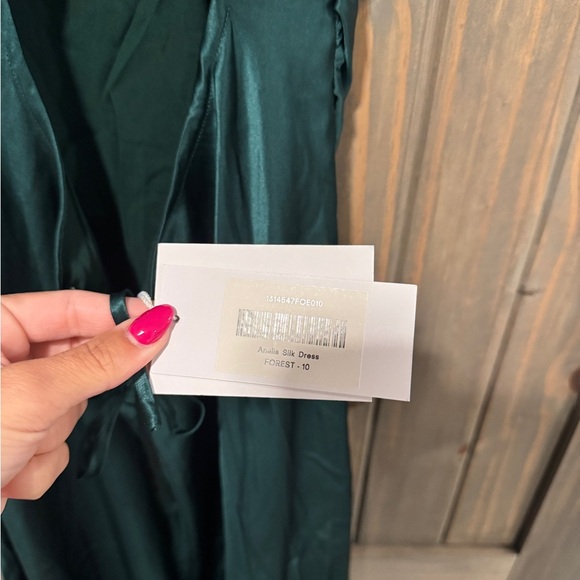 REFORMATION NWT Anaiis Silk Dress in Forest Green - Picture 9 of 10